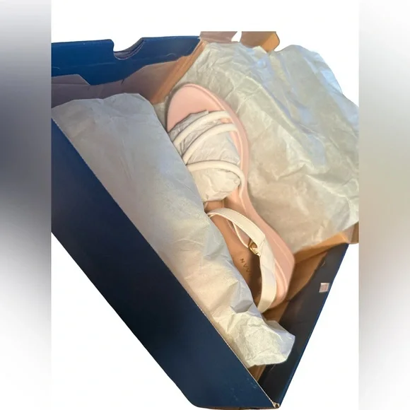 Cole Haan NWT Sz 9 White & Pink Leather Platform Strappy Sandals (SH286)